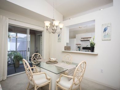 Dining Table Seats 4